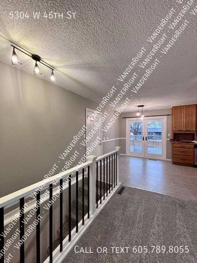 Building Photo - 5304 W 46th St