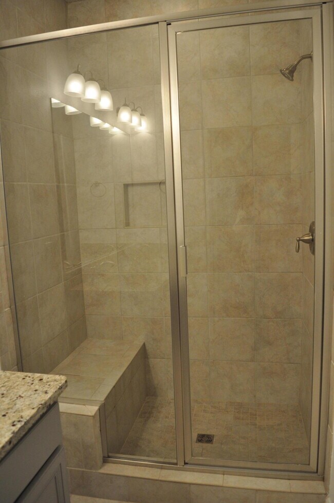 Building Photo - 493 Cocobolo Dr