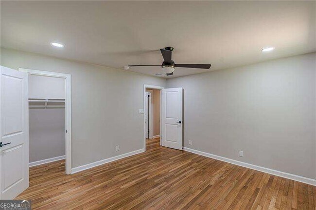 Building Photo - 1624 Dodson Dr SW