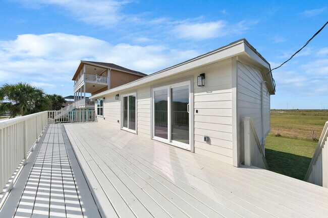 Building Photo - 13014 John Reynolds Rd