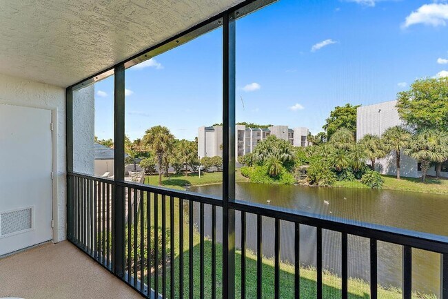 Building Photo - 1605 S US Hwy 1