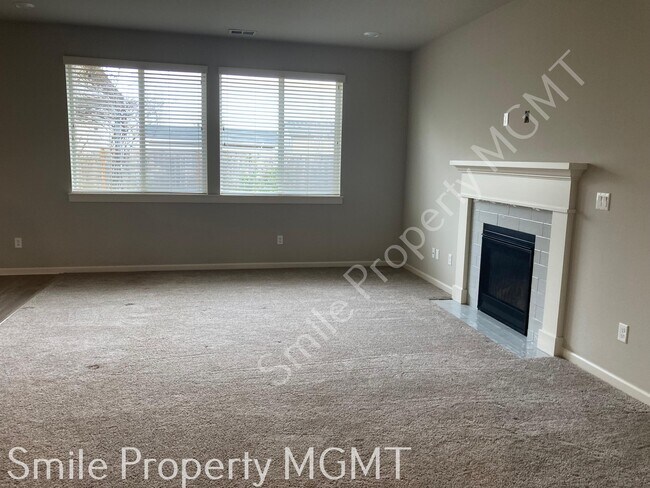 Building Photo - 22948 NE Sockeye St
