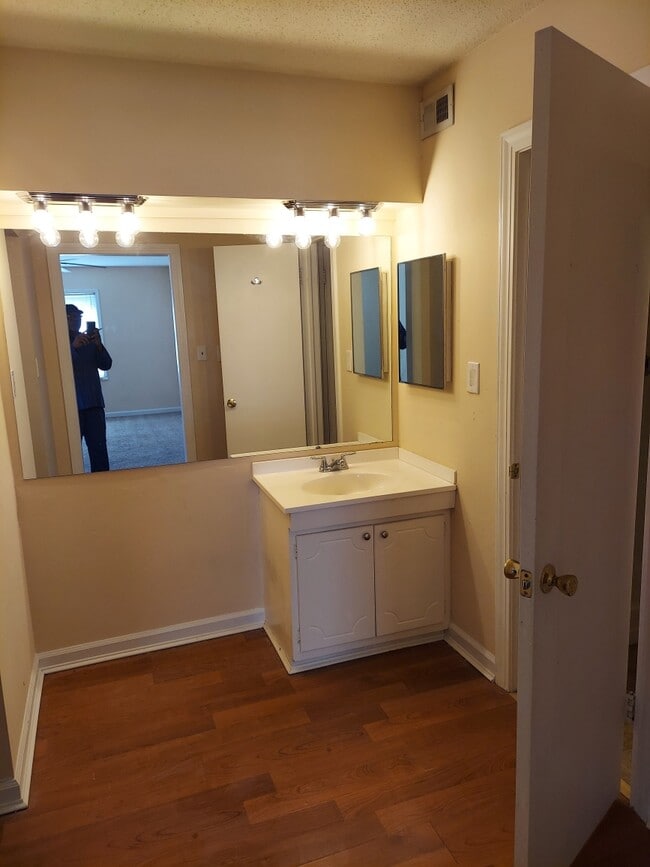 Building Photo - 130 Rue Fontaine