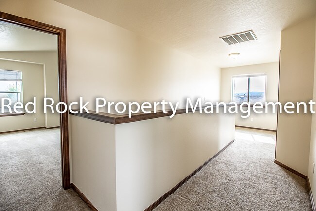 Building Photo - 7527 N Carrington Ln