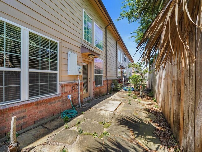 Building Photo - 1235 Glenwood Canyon Ln