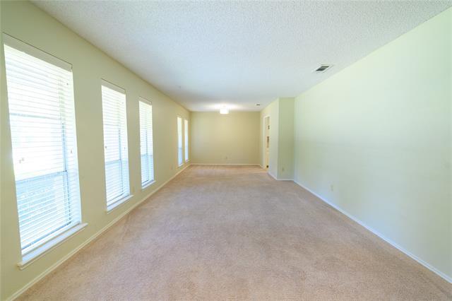 Building Photo - 111 Sunview St