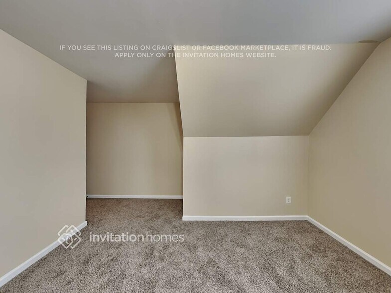 Building Photo - 9782 Sinclair Ln