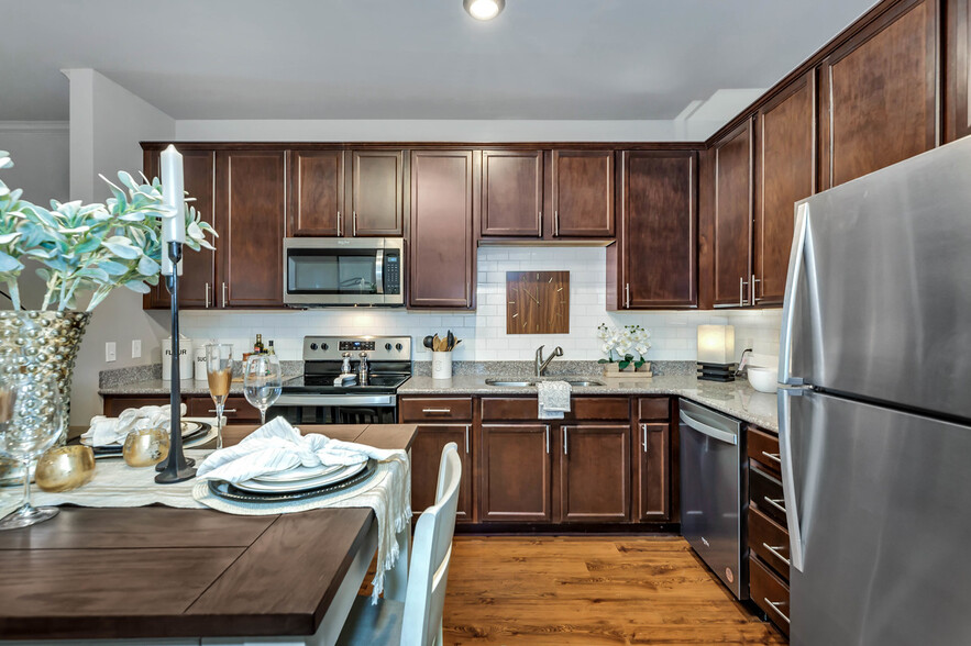 Kitchen - Providence Place Apartments