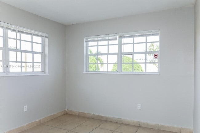 Building Photo - 1031 NW 178th Terrace