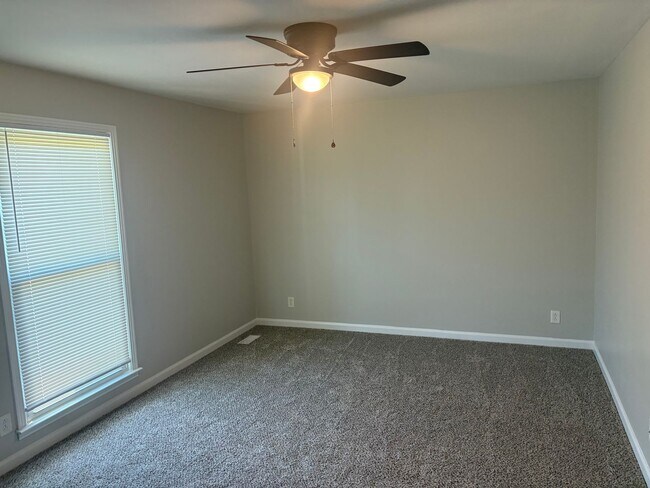Building Photo - Quaint Ranch style home in Clarksville