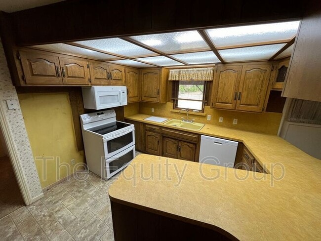 Building Photo - 228 W Teapot Dome Ave