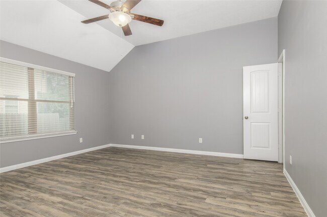 Building Photo - 3807 Springcrest Ln