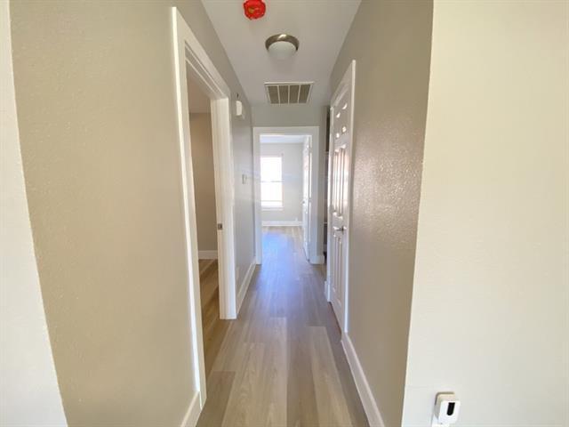 Building Photo - 5125 Sunshine Dr