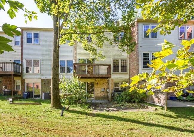 Building Photo - 11906 Shagbark Dr
