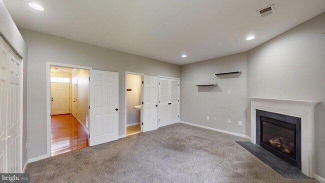Building Photo - 502 Legrace Terrace NE
