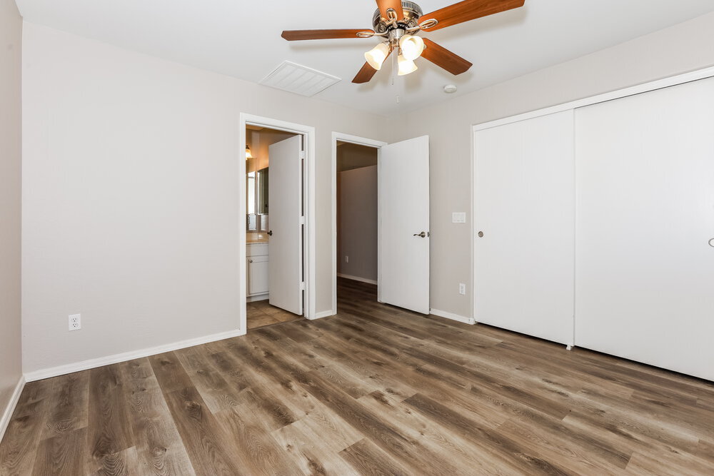 Building Photo - 1682 W Prospector Way