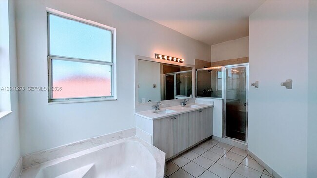 Building Photo - 2151 NE 37th Terrace