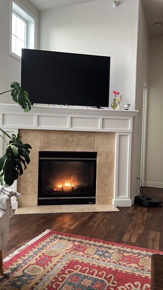 Building Photo - 1802 Franklin Ave E