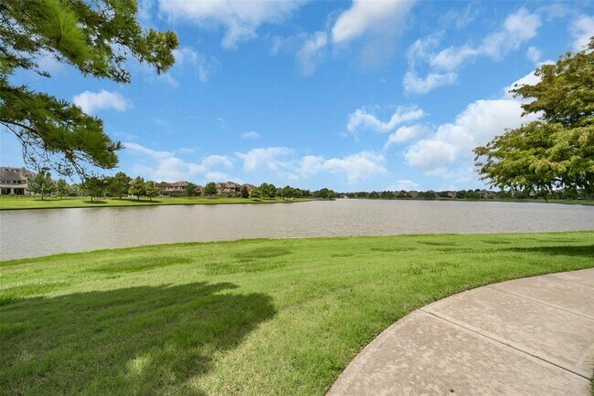 Building Photo - 16815 Violet Trace Ct