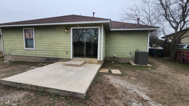 Building Photo - Charming 3bd, 2 ba Home for Rent in Arroya Vista Subdivision