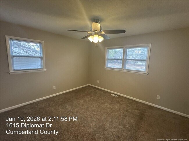 Building Photo - 1615 Diplomat Dr