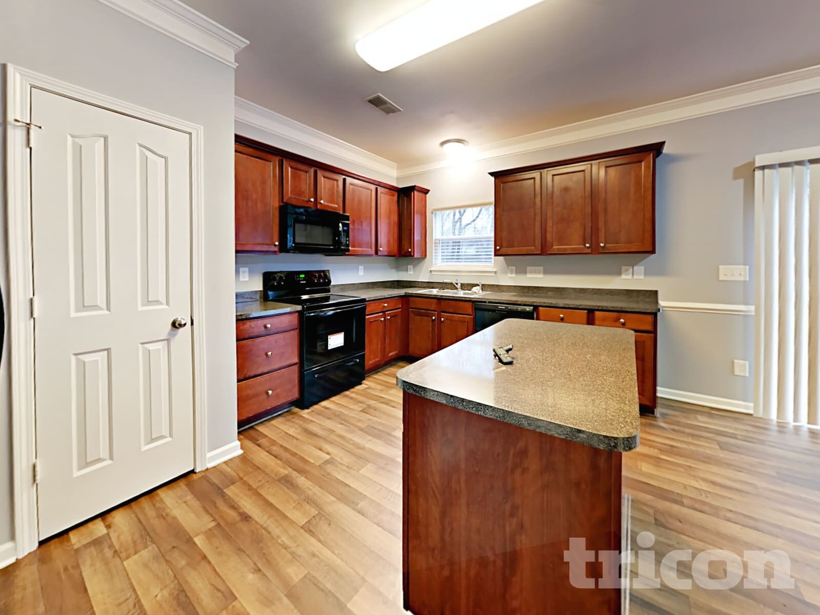 Building Photo - 11709 Oak St