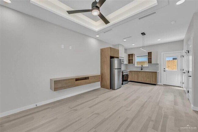 Building Photo - 19 S 25th St