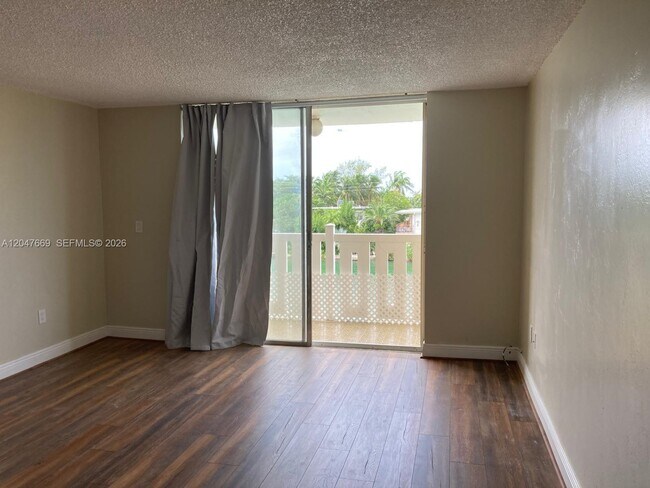 Building Photo - 7900 Tatum Waterway Dr