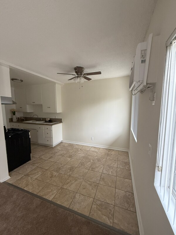 Building Photo - 999 Locust St