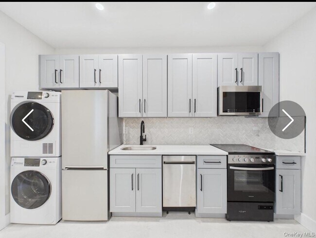 Building Photo - 1-31M W Broadway