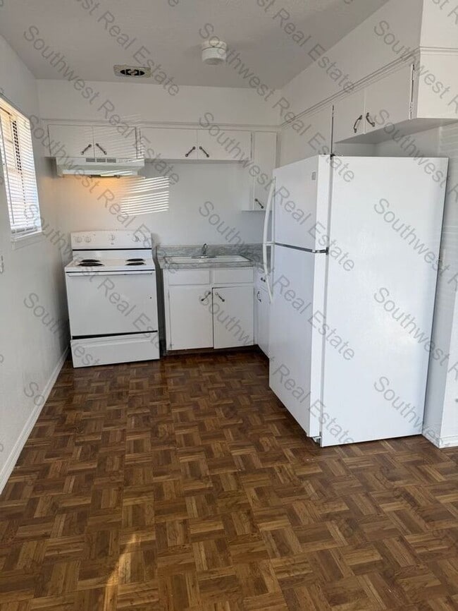 Building Photo - Duplex in Texico, NM