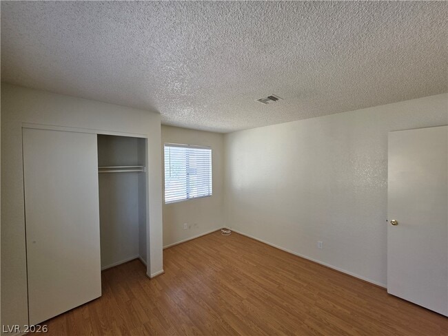 Building Photo - 2200 Highpointe Dr
