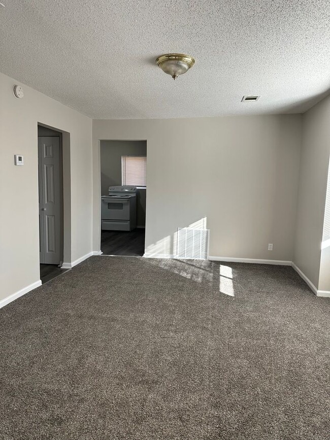 Building Photo - Cozy 2 bedroom for rent!