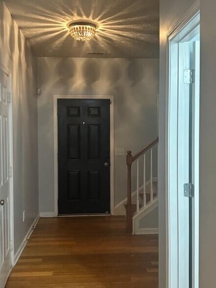 Primary Photo - 2555 Flat Shoals Rd