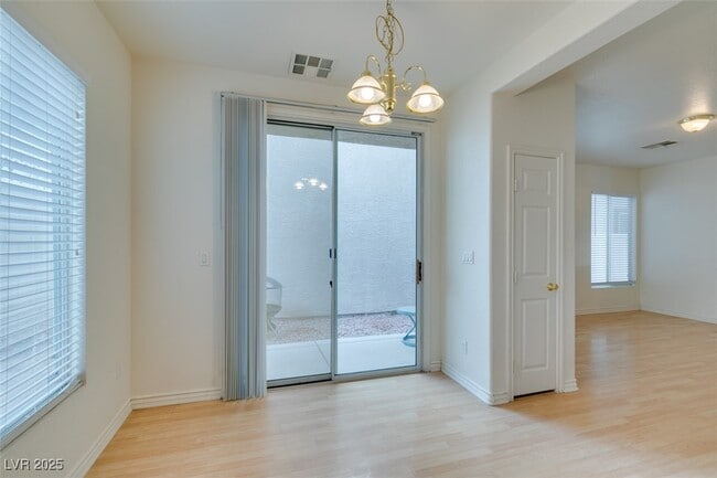 Building Photo - 10385 Morning Sorrow St