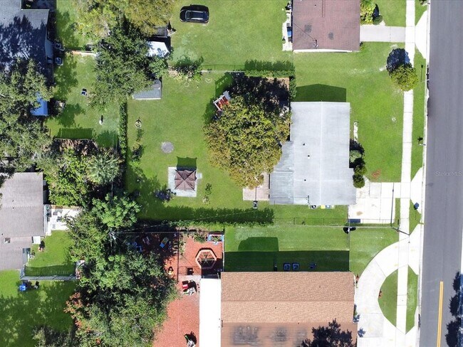 Building Photo - 2502 N Beaumont Ave