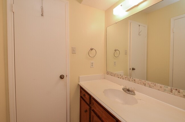 Building Photo - 13107 Northfleet Dr