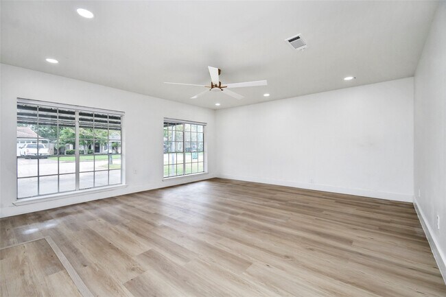 Building Photo - 7210 Lumber Jack Dr