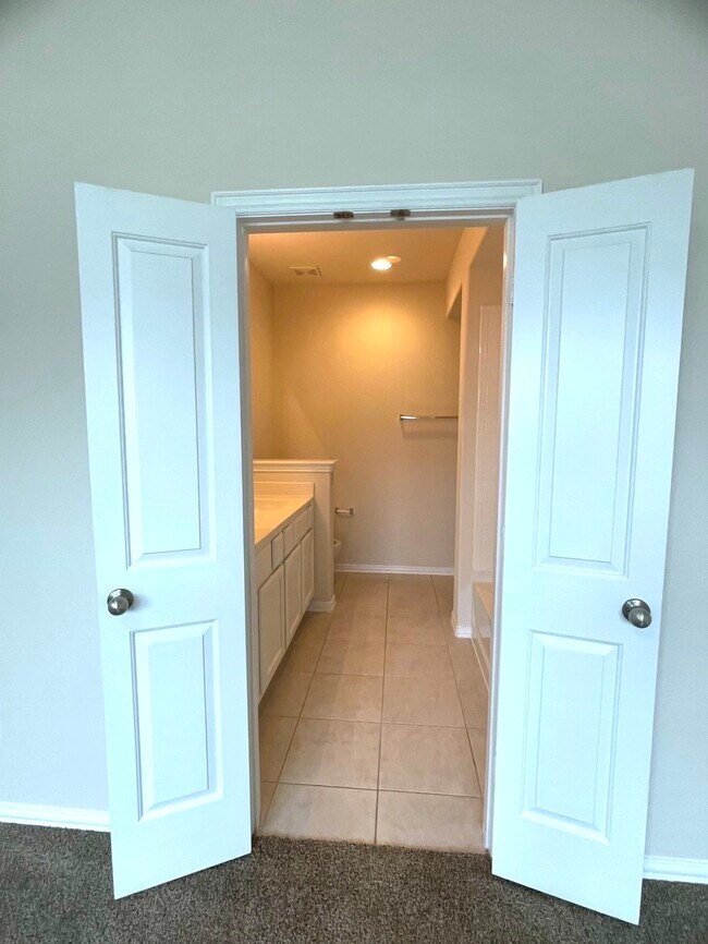 Building Photo - 1518 Summer City Dr
