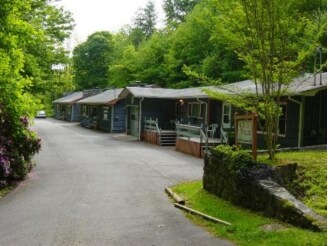 Primary Photo - Valley Villas