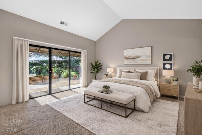 Building Photo - Gold River 2 Bedroom / Den, 2 Bathroom 1,600 Sqft. with Pool and Clubhouse For Lease.