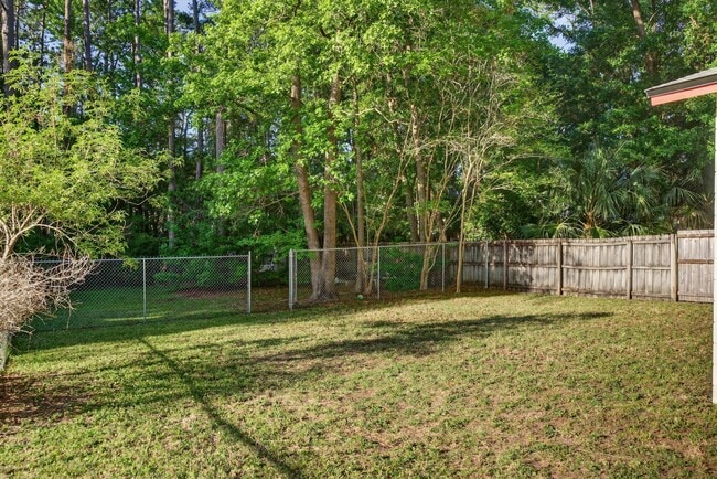 Building Photo - Adorable Single Family Home