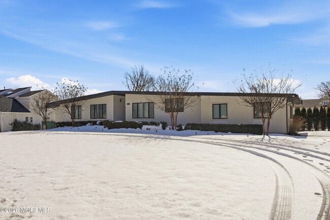 Building Photo - 107 Grant Ave