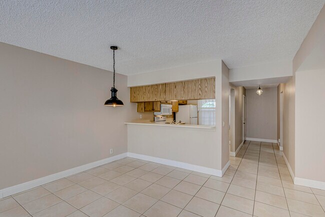 Building Photo - 601 Sabal Ridge Cir