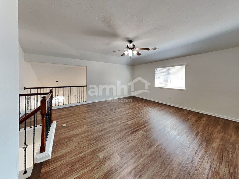 Building Photo - 2303 Cantabria Ln