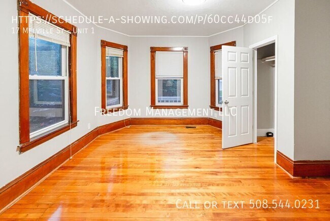 Building Photo - 17 Melville St