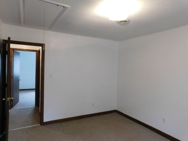 Building Photo - Duplex in Havelock close to Cherry Point