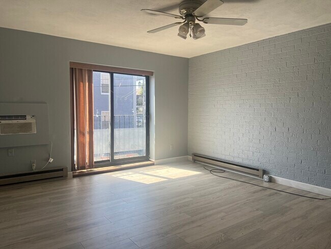 Building Photo - 222 Winthrop Shore Dr