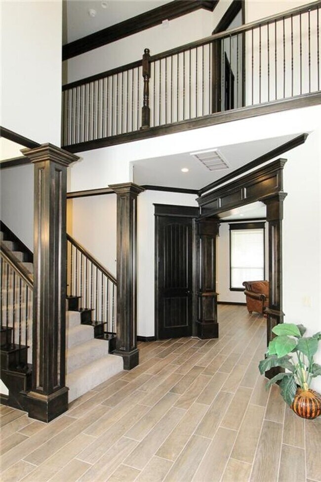 Building Photo - 4001 Sam Gordon Dr