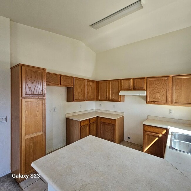 Building Photo - Pet Friendly Home For Rent